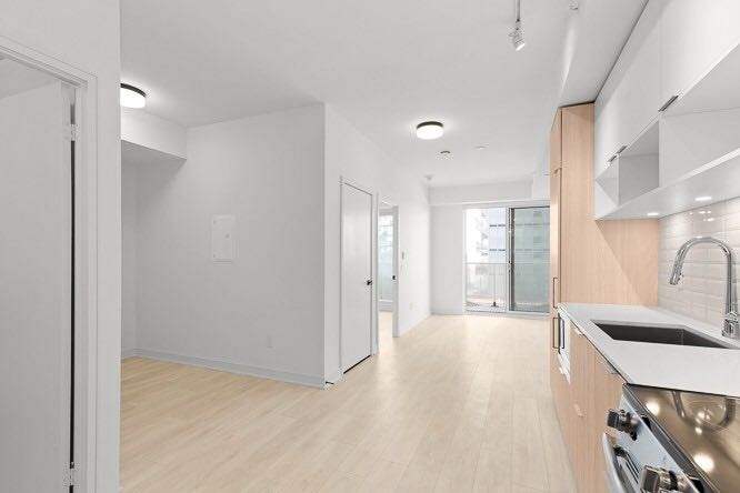 New Canary District 1+1Bed 1Bath for Lease!