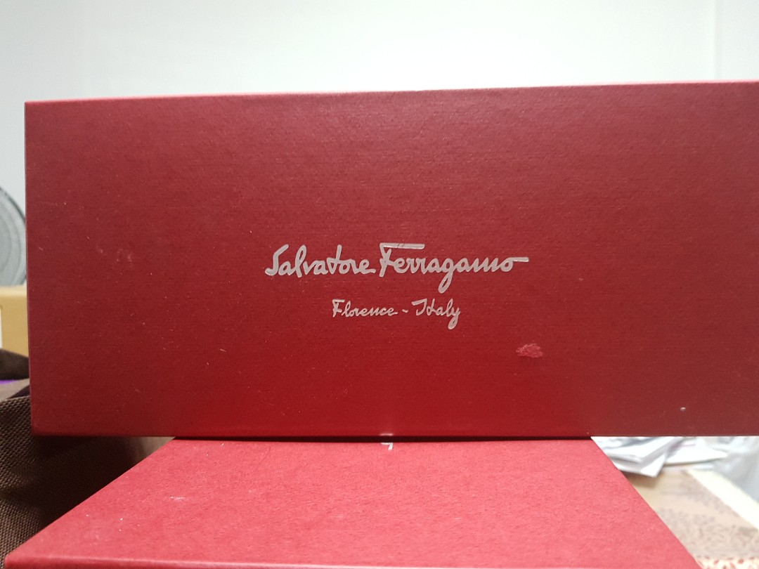 Ferragamo shoe box hot sale