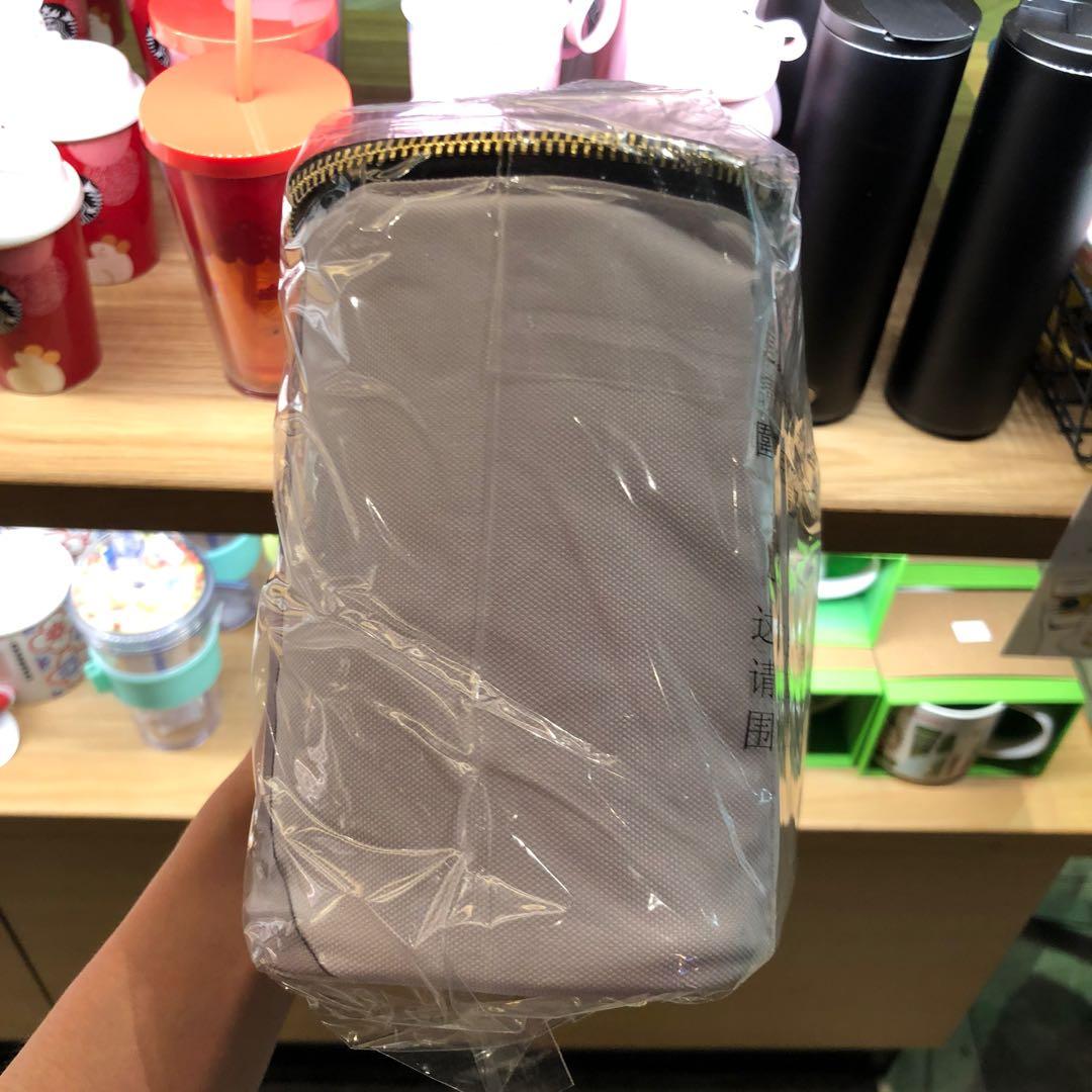 Starbucks X Vera Wang Makeup Bag limited edition