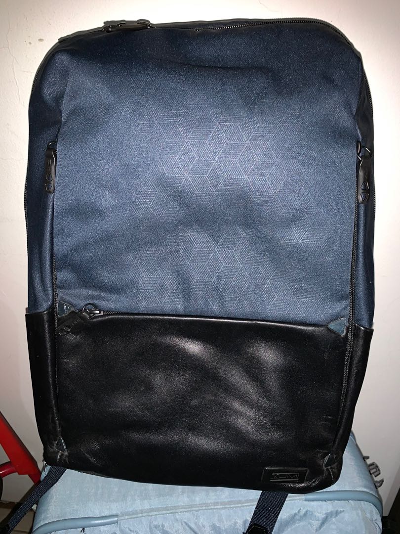 Tumi tahoe backpackt like new, Fesyen Pria, Tas & Dompet , Ransel di ...