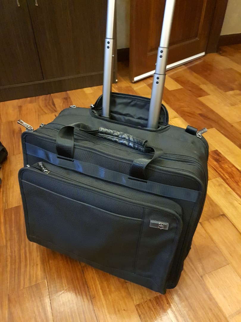 Victorinox laptop bag roller, Men's Fashion, Bags, Briefcases on Carousell