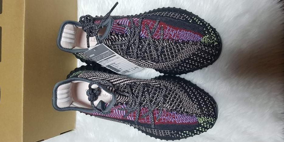 Yeezy Yechiel (Category: Sneakers) located in Tanza. Submitted by shaaaapi (Listing ID 281946475, Image 1). Description: SIZE 9 US BOUGHT IN JAPAN NEW WITH RECEIPTS .