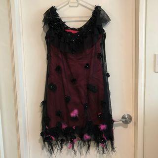 1920s Flapper Dress with accessories 