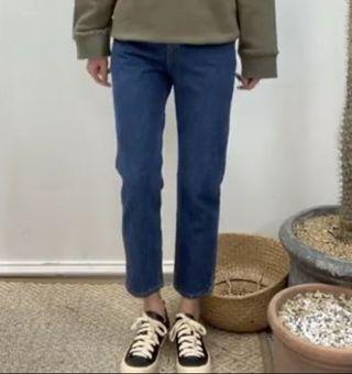 正韓 極簡無刷破小直筒牛仔褲