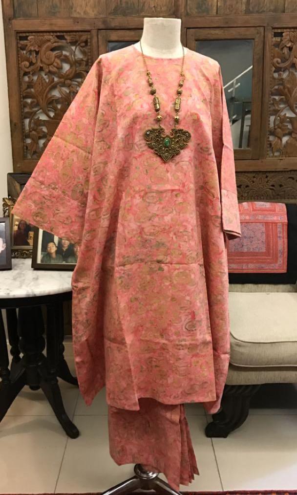 Reduced Baju Kurung Klasik Women S Fashion Clothes Others On Carousell
