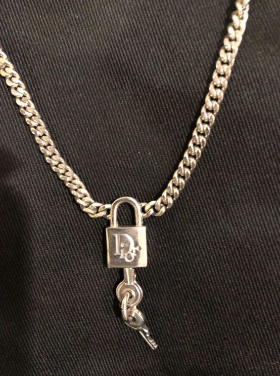 dior gold lock necklace