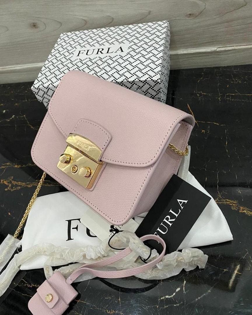 Furla Metropolis Mini soft pink size 16 5 x 13x7 5cm baru mulus siapa cepat dia dapat
