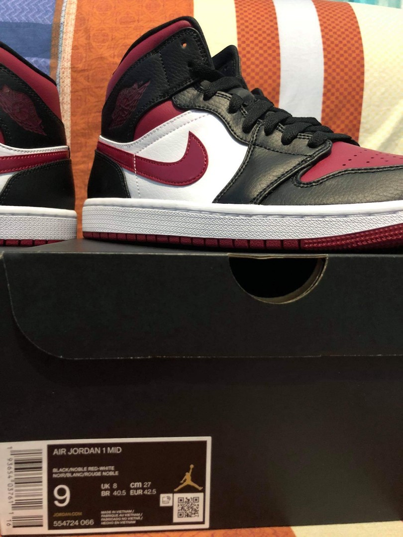 Jordan 1 Mid "Noble red/Bred toe", Men's Fashion, Footwear, Sneakers on