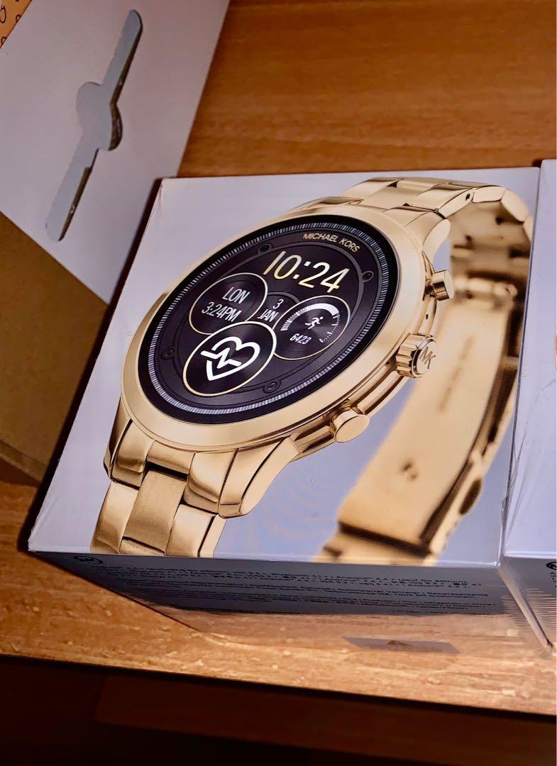 Michael kors 2025 smartwatch box