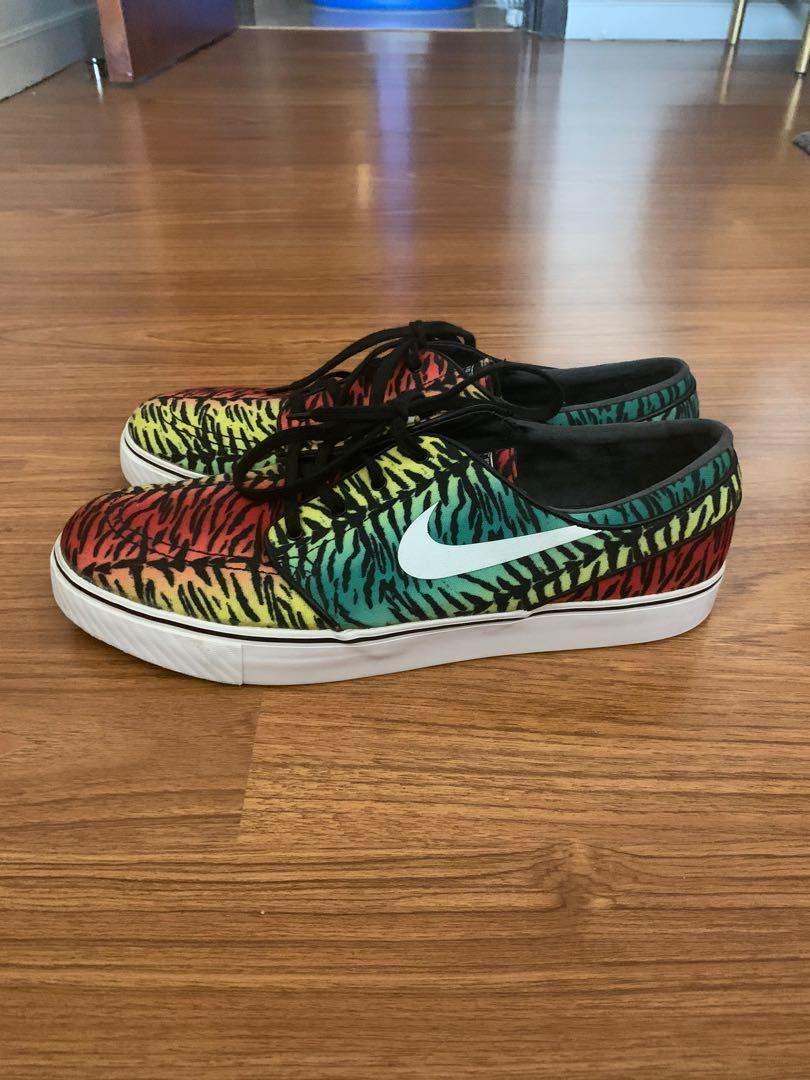 Nike Janoski Tiger Camo Size 12 US (Category: Sneakers) located in San Juan City. Submitted by dylanmag00 (Listing ID 282174754, Image 2). Description: •size: 12 US •condition: 8.5-9/10 (slightly used, extremely minimal to zero sole seperation - just an old pair) •no more box, can provide a replacement box •rfs: unloading •slightly negotiable •meetups and shipping/delivery (at buyer’s expense) •text/call for more meetup locations.