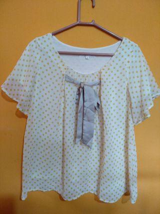 Atasan Polkadot