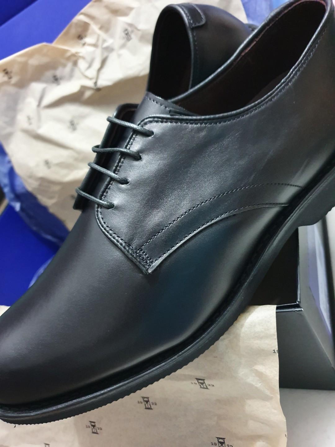 BNIB Allen Edmonds Lax Derby Shoes