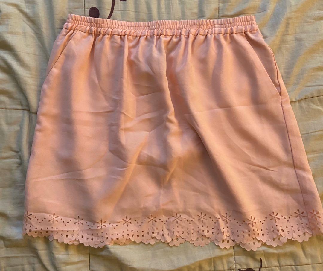 Mango Peach Skirt (Category: Skirts) located in Manila. Submitted by secondasnew_ (Listing ID 282371052, Image 1). Description: Once Used Only. Fits S-M.