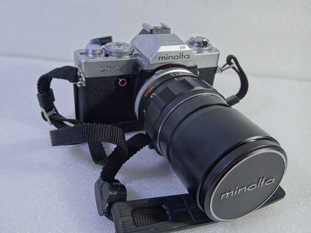 minolta X-7 35mm vintage slr (135mm f2.8)