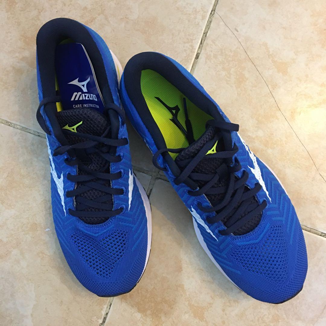 Mizuno Waveknit R1 Running Shoes Size 9.5