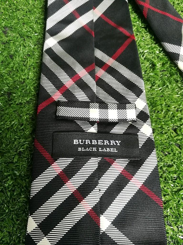 Ori BURBERRY black label tie tali leher kueii Men s Fashion