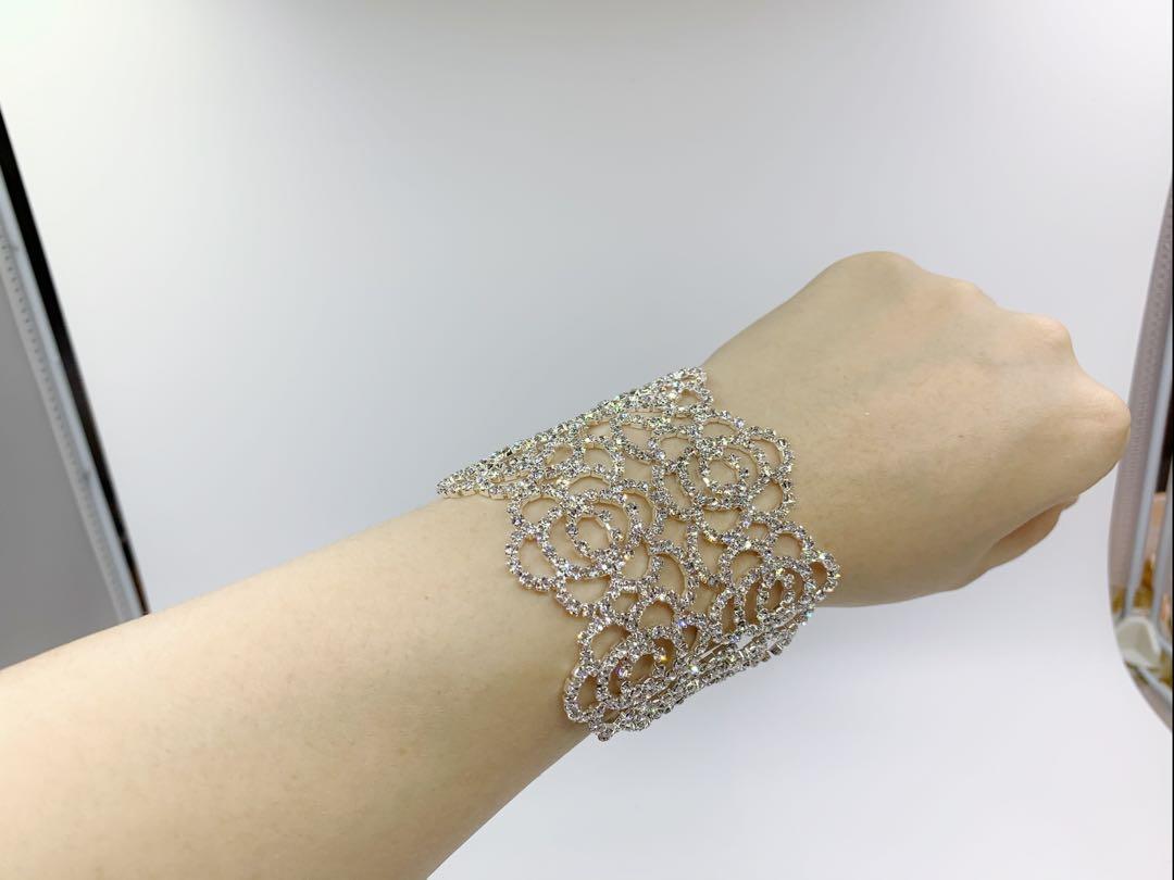 Bracelets top for gown