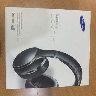 Samsung Level Over Headphones