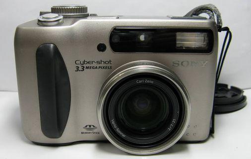 Sony DSC S75 digital camera vintage working carl zeiss lens