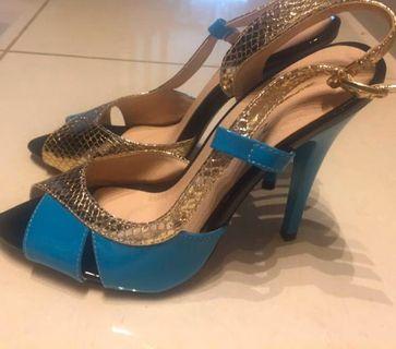 Jovian Mandagie Gold Heels