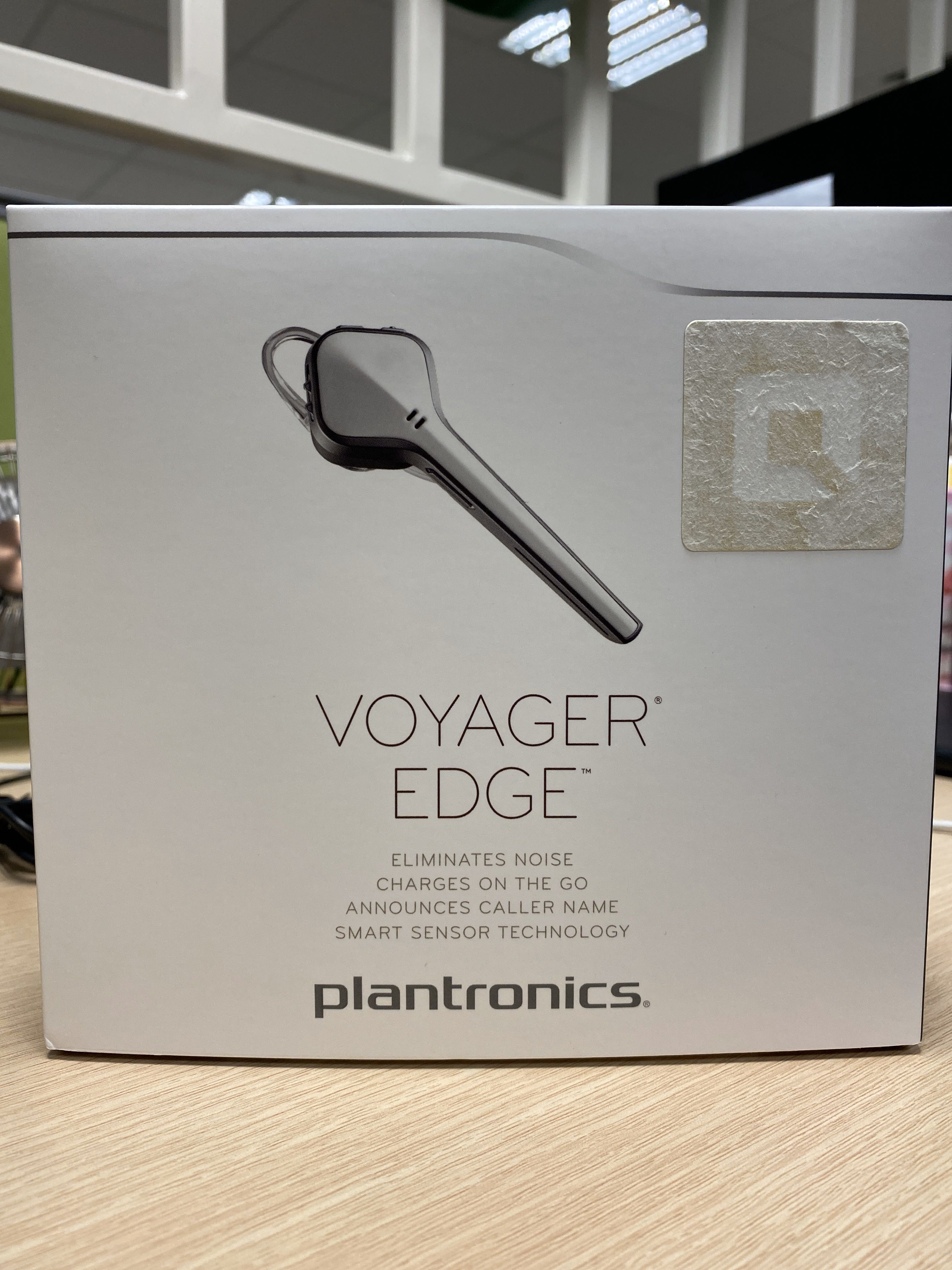 BNIB Plantronics Voyager Edge bluetooth earpiece , Audio, Earphones on