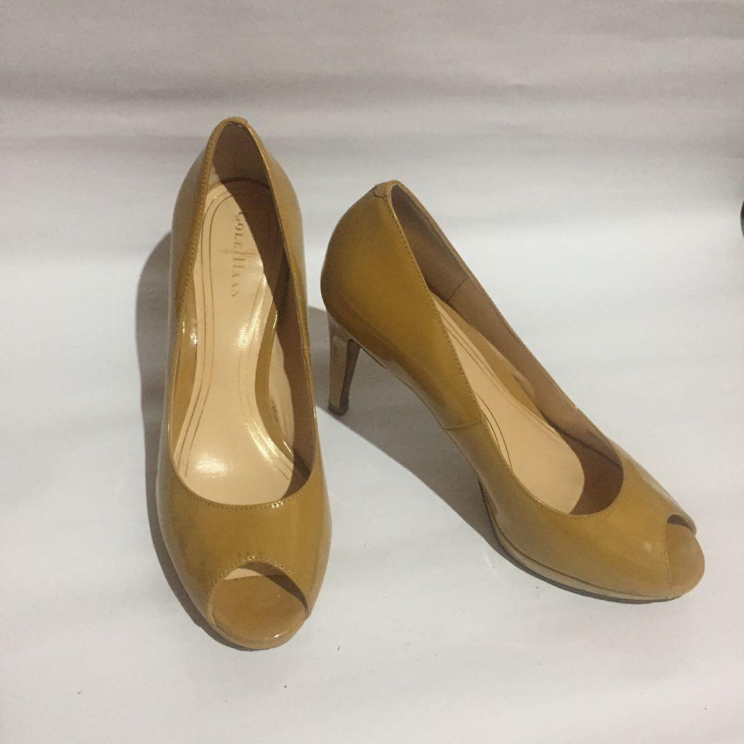 mustard patent shoes