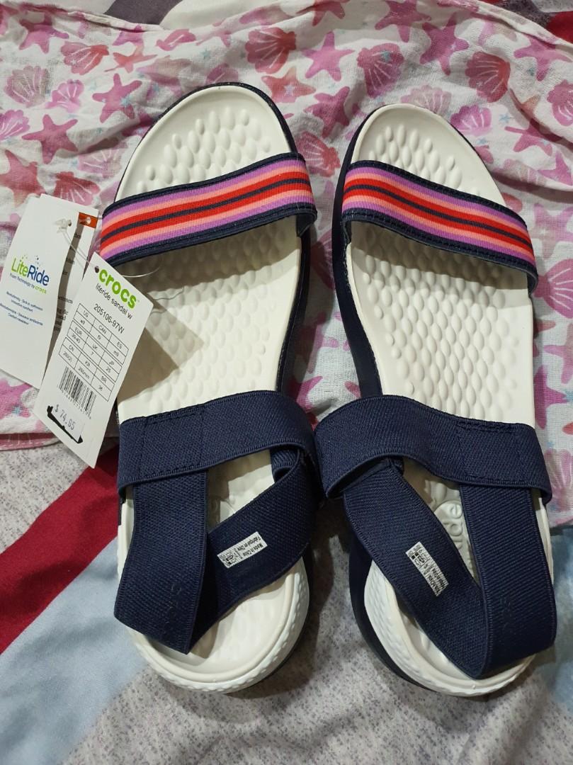 crocs elastic strap sandals