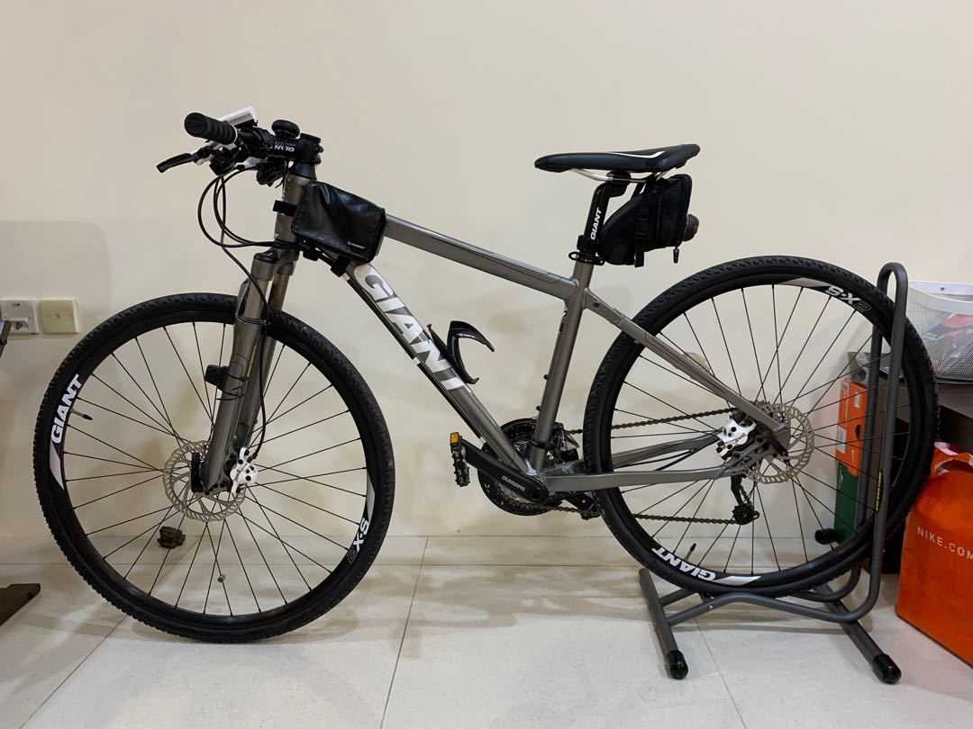 Giant XR Roam Hybrid Bike Sports Equipment Bicycles Parts