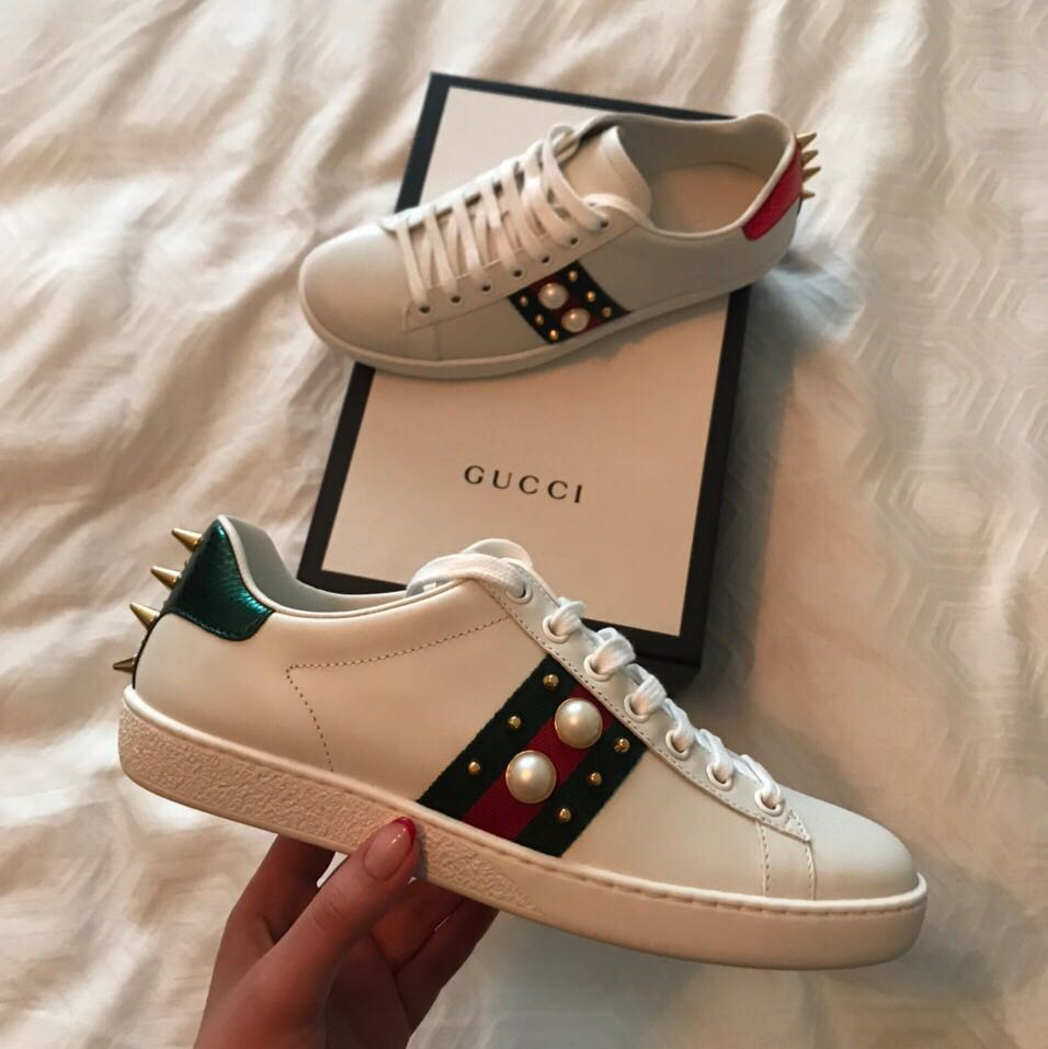 Gucci ace studded store leather sneaker