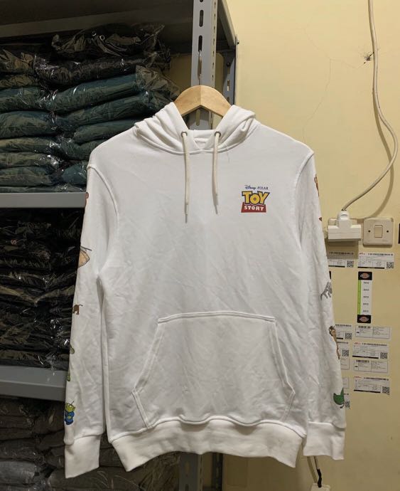 Hoodie H M Toy Story Fesyen Pria Pakaian Atasan di Carousell