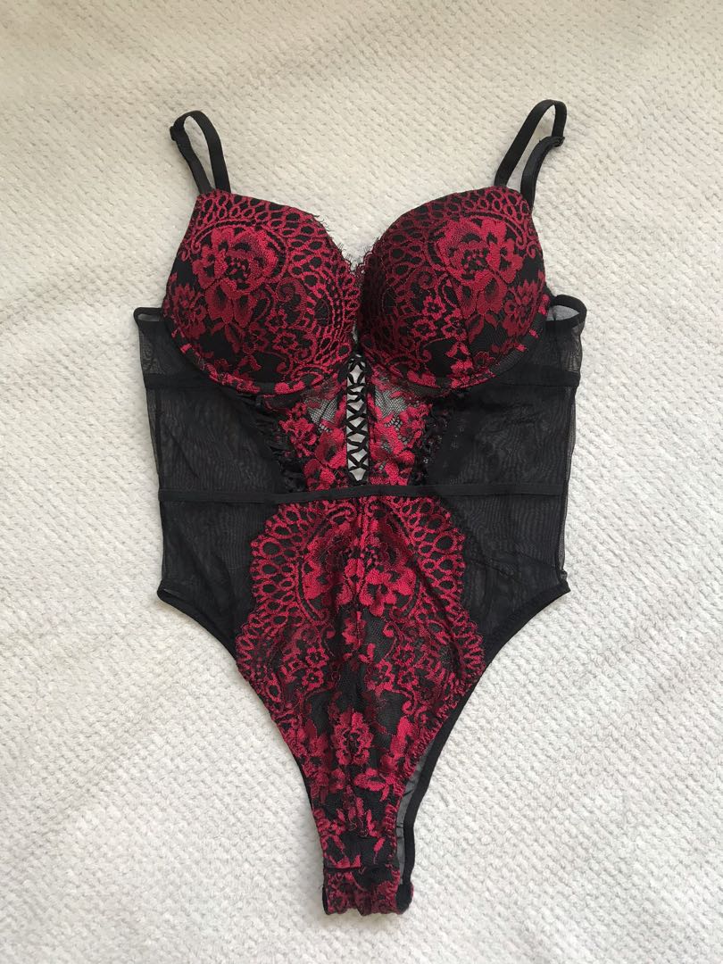 La Senza Red Lace Bodysuit - Sexy Sleep Collection Size:S/Xs #i.n.t.i.m.e  #lingerie #lingeriesexy #lingerieaddict #lingerielove…