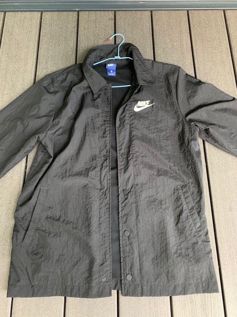 Nike hybrid coach jacket clearance