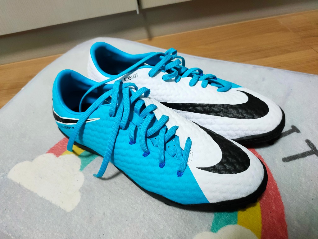 Nike Hyper Venom Futsal Boots (Never even touched the ball), Men's Fashion,  Footwear, Boots on Carousell