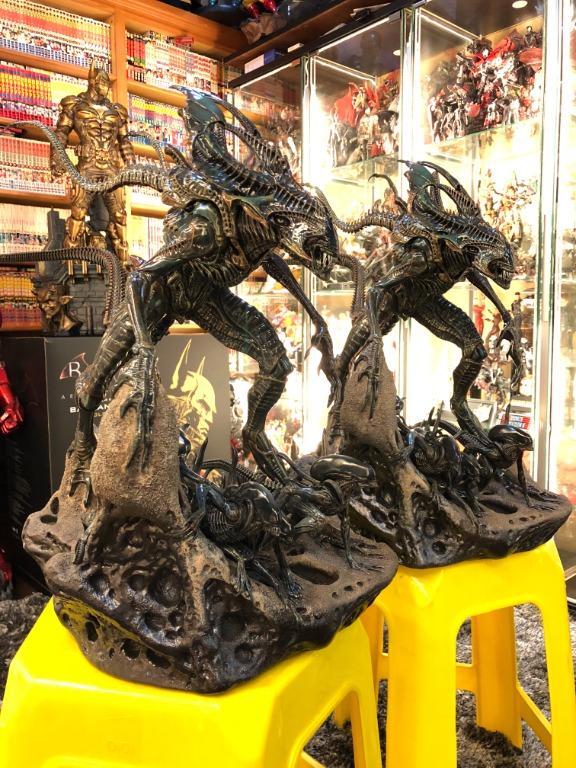 Sideshow Alien King Maquette Statue, Hobbies & Toys, Collectibles