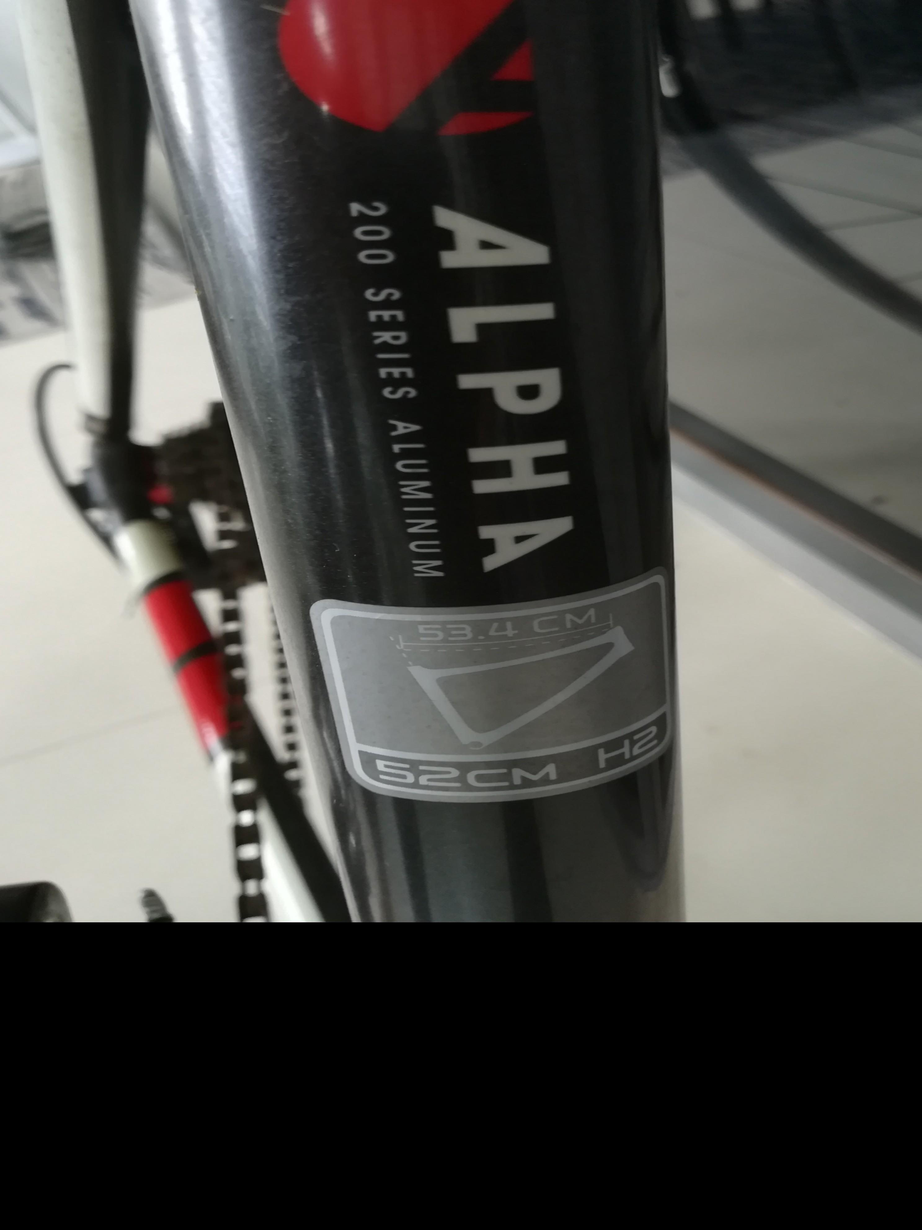 Trek Alpha Madone 2.3 aluminum roadbike 52cm