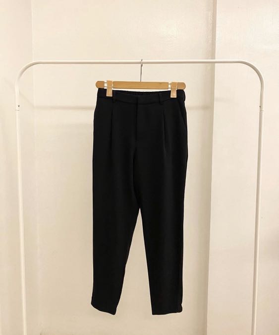 UNIQLO TAPERED PANTS BLACK, Women's Fashion, Bottoms, Other Bottoms on ...