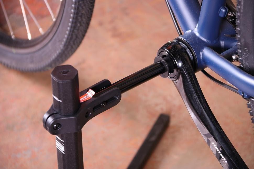 hollowtech bike stand