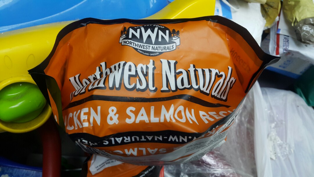現貨 Northwest Naturals 凍乾雞肉三文魚狗糧Freeze Dried Dog Food - Chicken & Salmon 340g