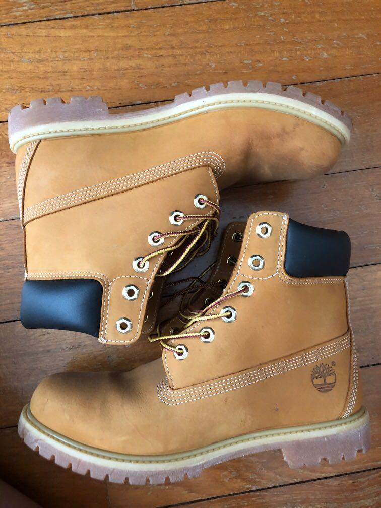 Authentic Timberland boots + Cleaning kit, Women's Fashion, Footwear, Boots on Carousell