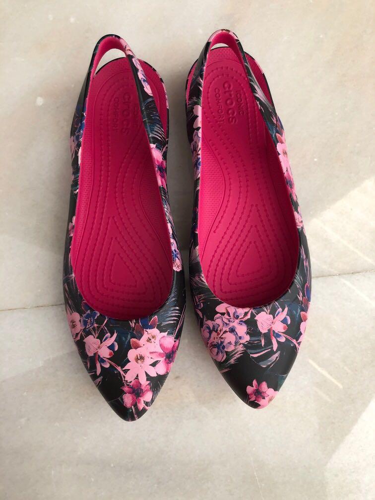 Crocs floral Flats Women s Fashion Footwear Flats on Carousell