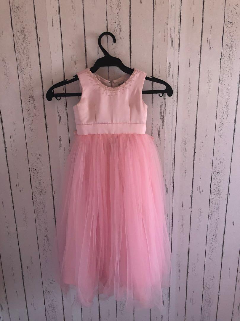 Flower girl gown (Category: Babies & Kids Fashion) located in Manila. Submitted by acloved (Listing ID 282752785, Image 1). Description: .