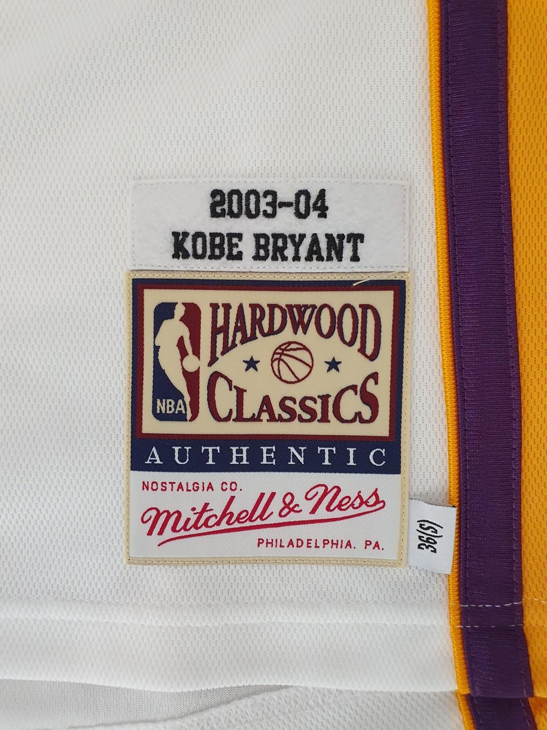 Men's Mitchell & Ness Kobe Bryant White Los Angeles Lakers 2003-04 Hardwood  Classics Authentic Jersey