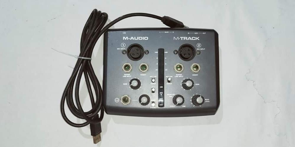 M-audio M-track USB Audio interface & Akg D5 microphone (Category: Microphones) located in Quezon City. Submitted by somic (Listing ID 282710966, Image 3). Description: still available kung nakikita nyo pa tong post. negotiable papo, need cash Lang po, paunahan nalang po, god bless M-audio M-track USB audio interface AKG D5 dynamic microphone all for 12k nego pa. pweding COD nationwide..