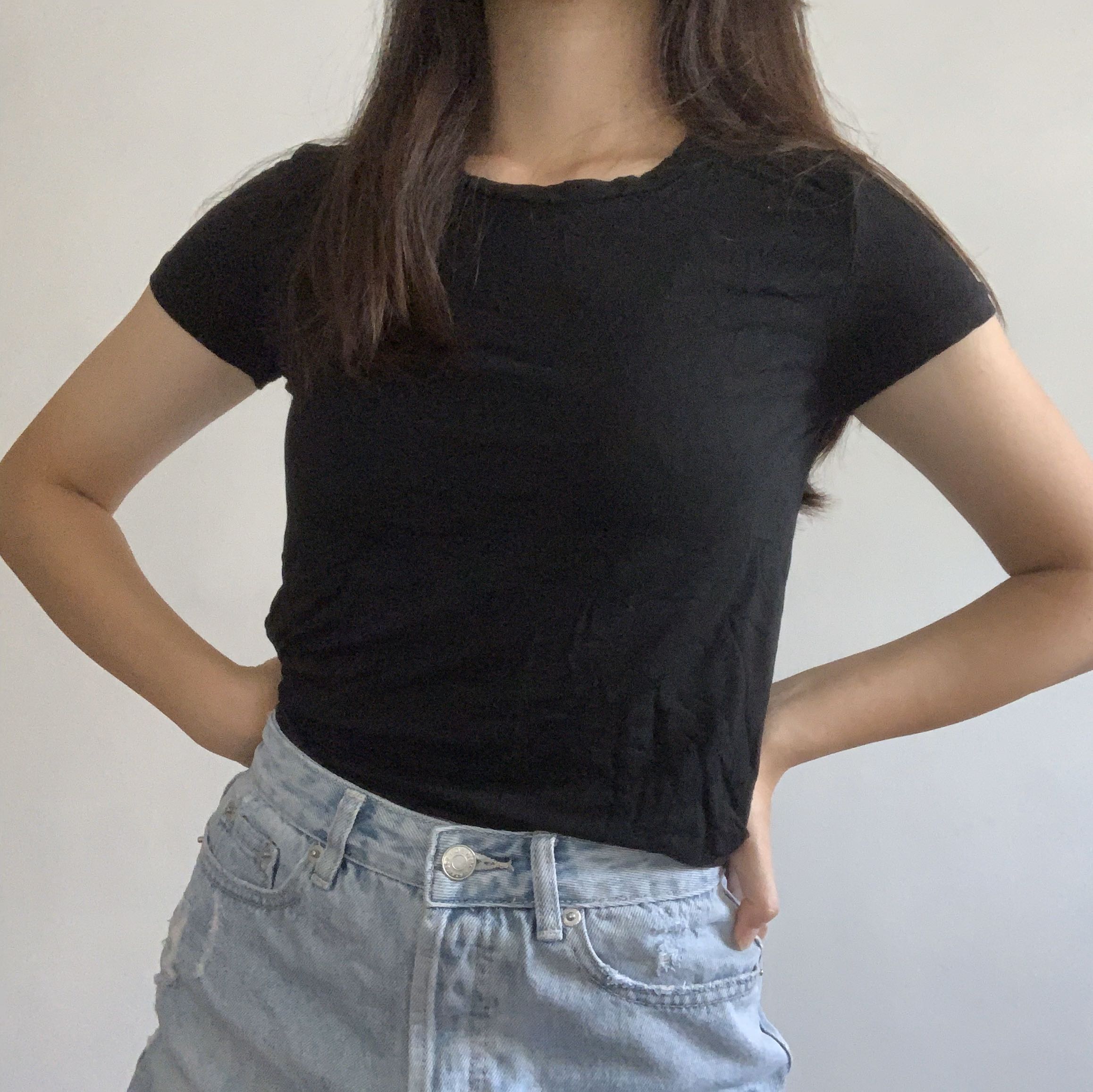 plain black tee womens