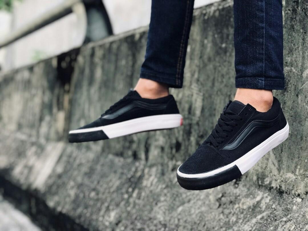 Vans old skool store gum bumper black