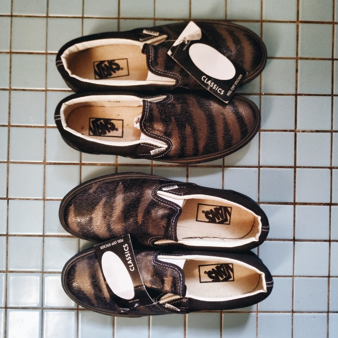 Vans peels on sale slip on