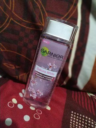 Garnier Essence Sakura White