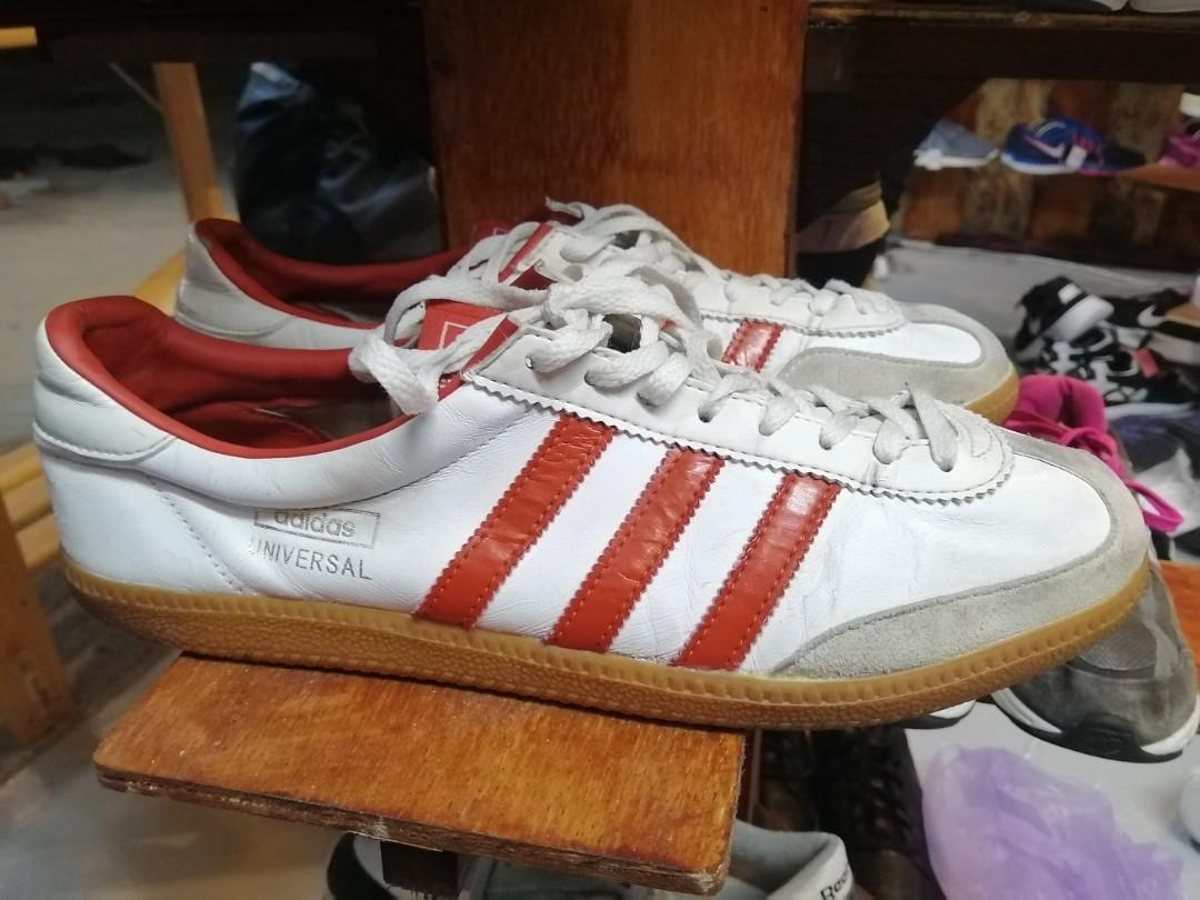 Adidas universal discount white