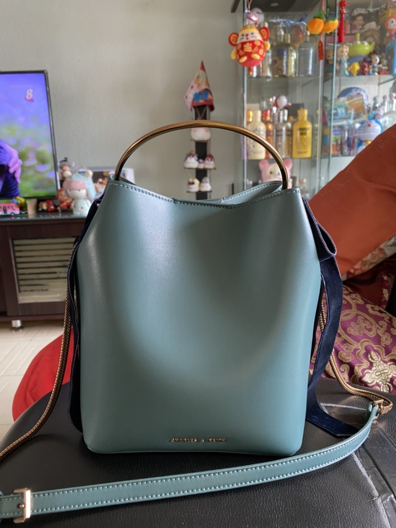 Charles&Keith Bucket Bag, Women's Fashion, Bags & Wallets, Tote Bags on Carousell