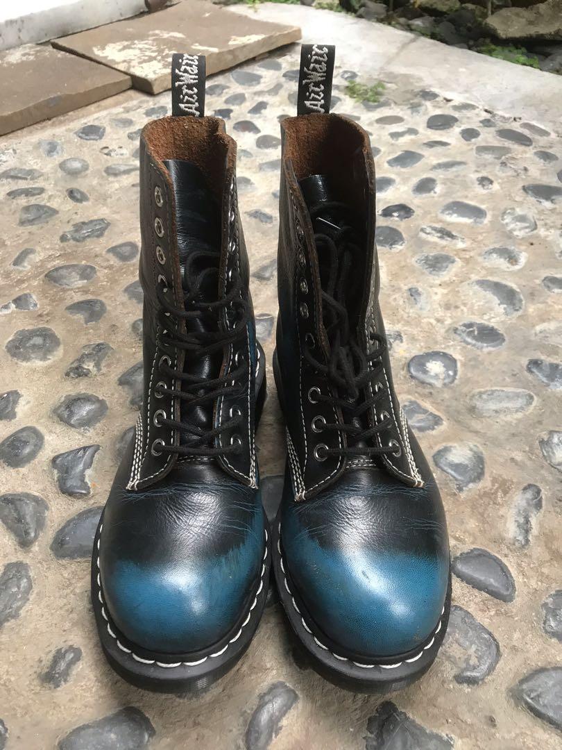 Dr martens 1919 Blue Fesyen Pria Sepatu Sepatu Boot di Carousell